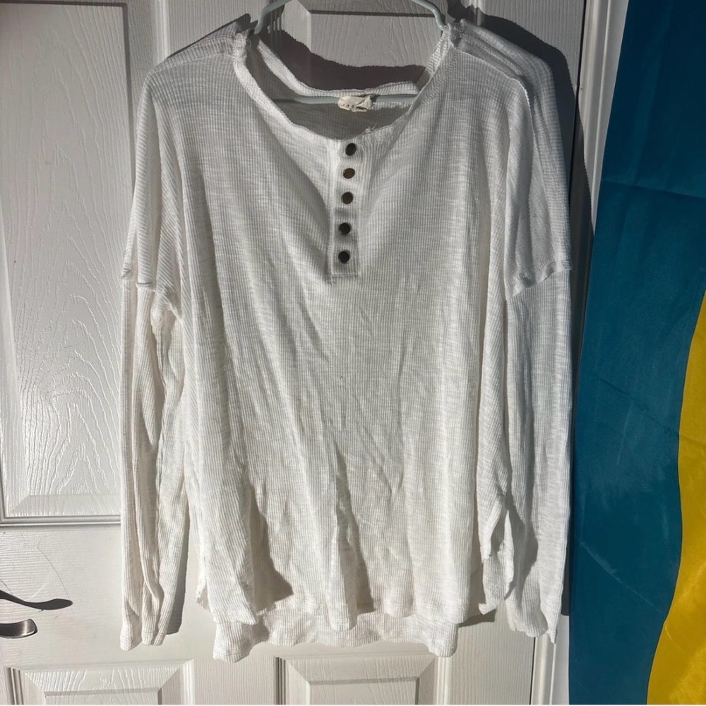 1.4.3. Story by Line Up White Long Sleeve Henley